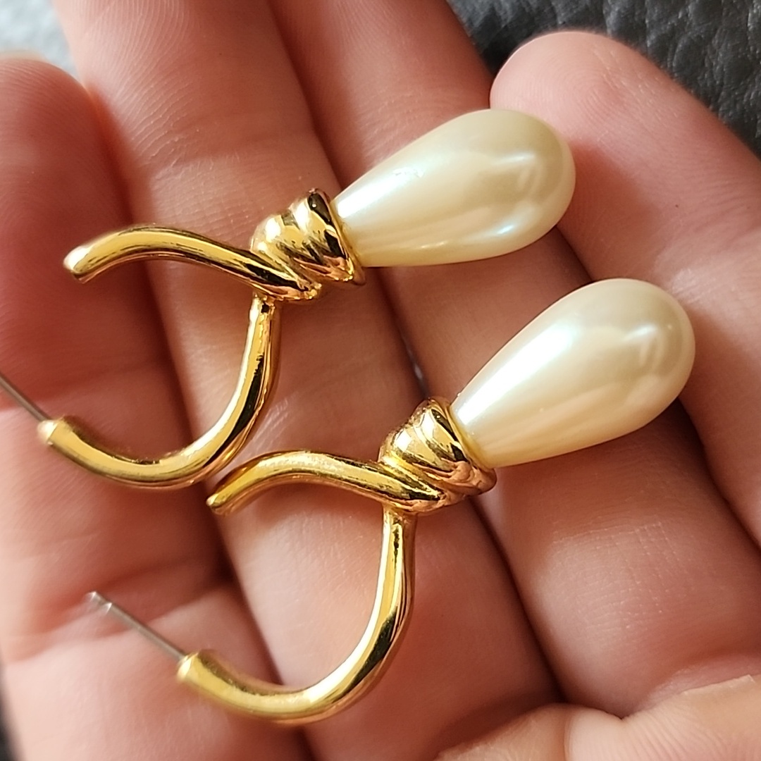 Vtg Earrings
